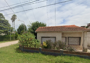 VENTA CASA 3 AMBIENTES A RECICLAR EN ESQUINA. PROYECTO Y PLANOS APROBADOS